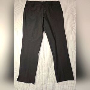 Slazenger Black golf pants. Women's Size 14.  Pockets And Zip Front